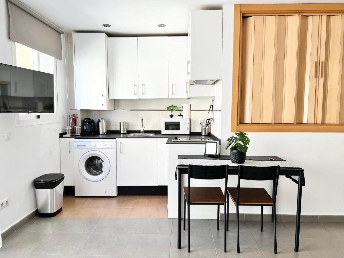Apartamentos Varela 14 Malaga Bagian luar foto