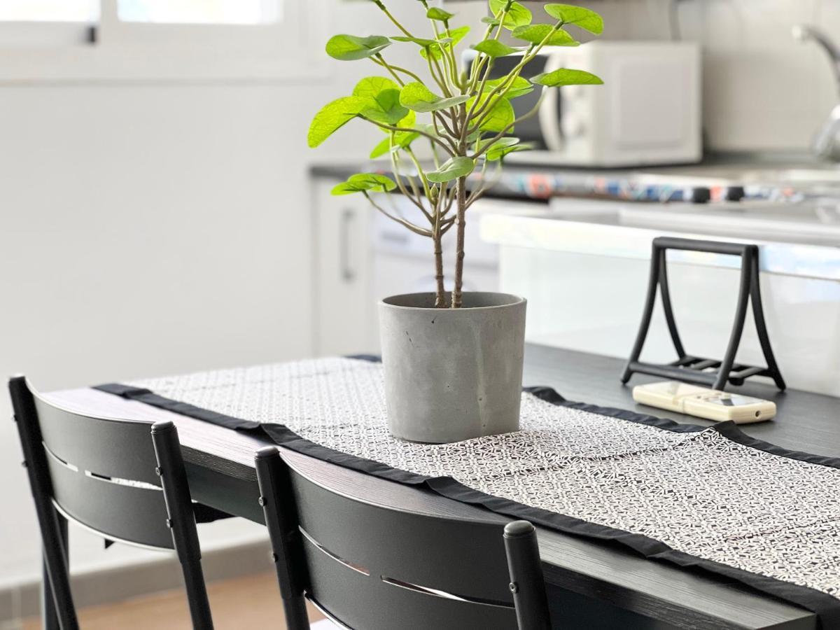 Apartamentos Varela 14 Malaga Bagian luar foto